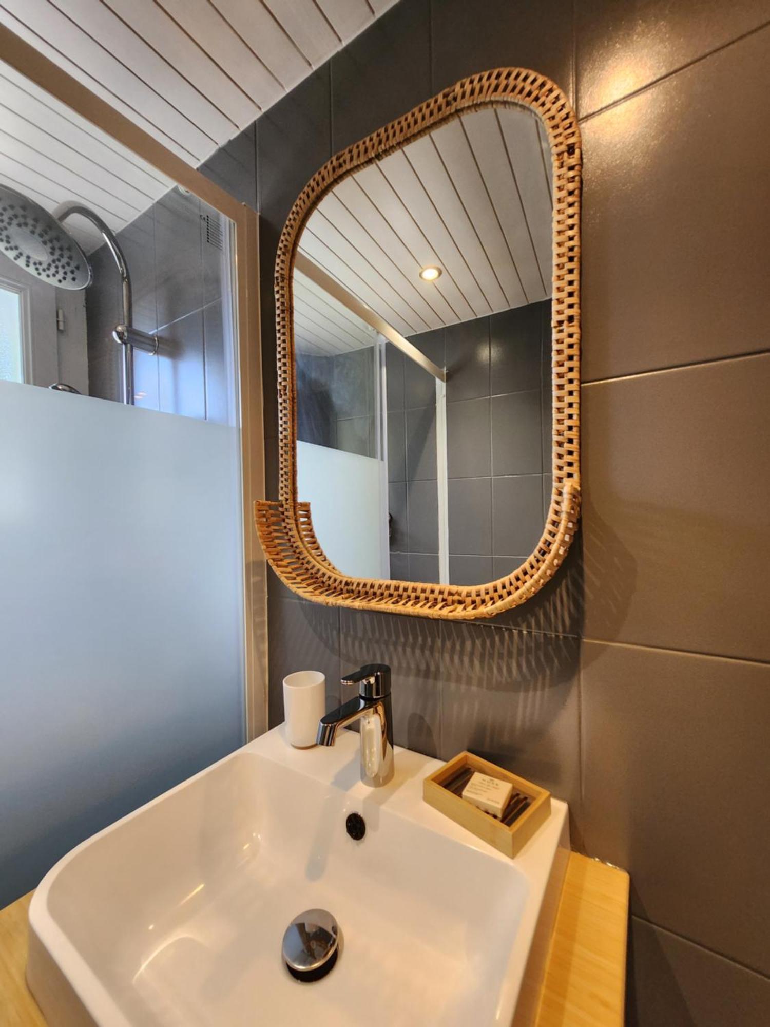 Apartamento No Historico Noyon Luaran gambar