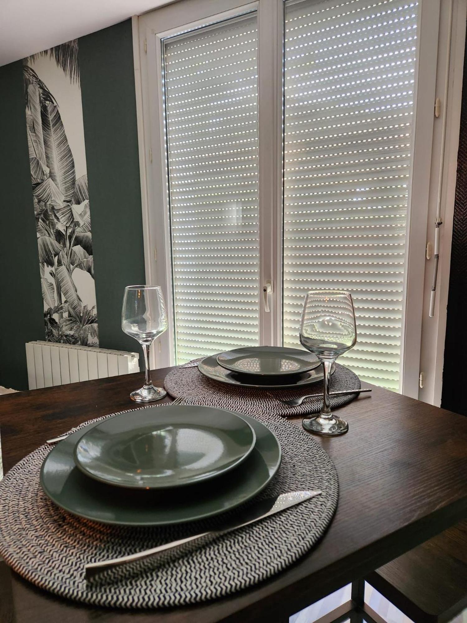 Apartamento No Historico Noyon Luaran gambar